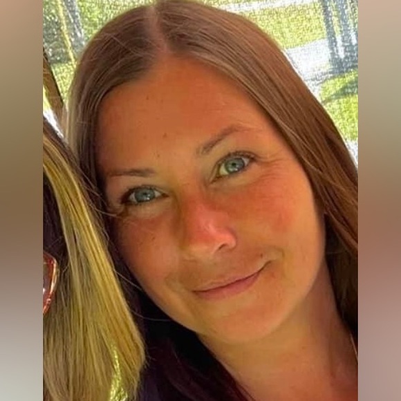 Meet your Posher, Jessica - Picture 3 of 3